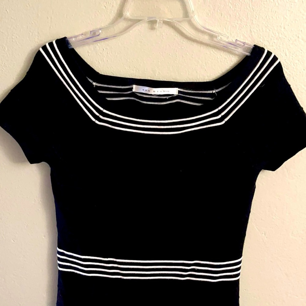Max Studio, size M body con dress.